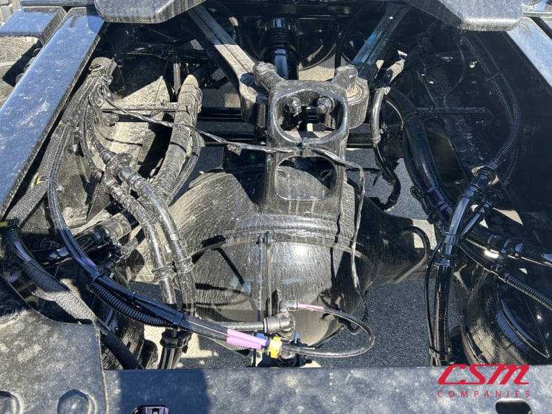Center rear frame for this 2026 Kenworth T880 (Stock number: TJ210605)