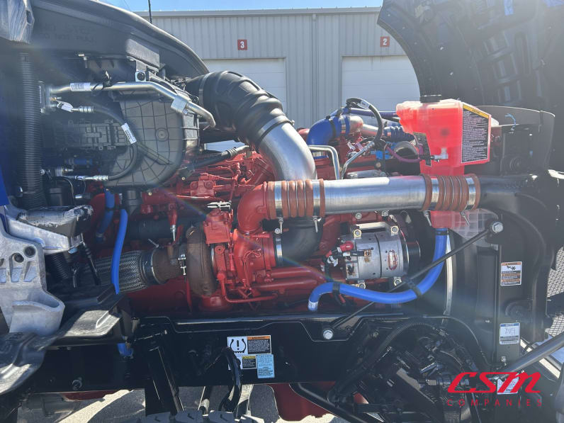 Passenger side engine for this 2026 Kenworth T880 (Stock number: TJ210605)