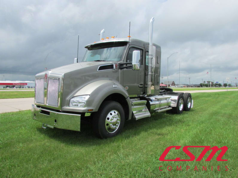 Exterior front drivers side for this 2026 Kenworth T880 (Stock number: TJ215978)