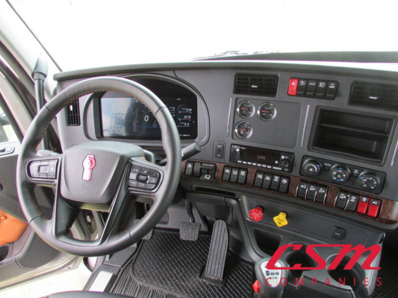 Interior cockpit for this 2026 Kenworth T880 (Stock number: TJ215978)