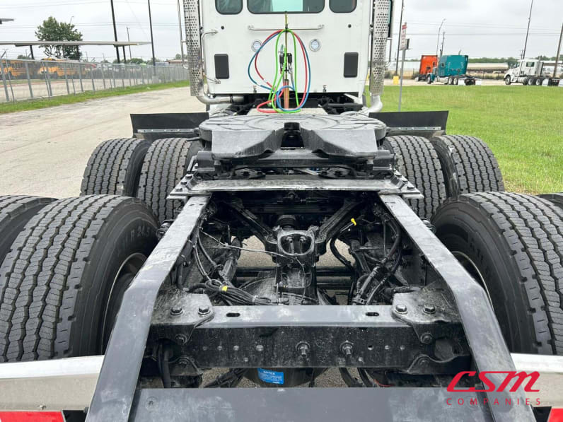Center rear frame for this 2026 Kenworth T880 (Stock number: TJ216006)