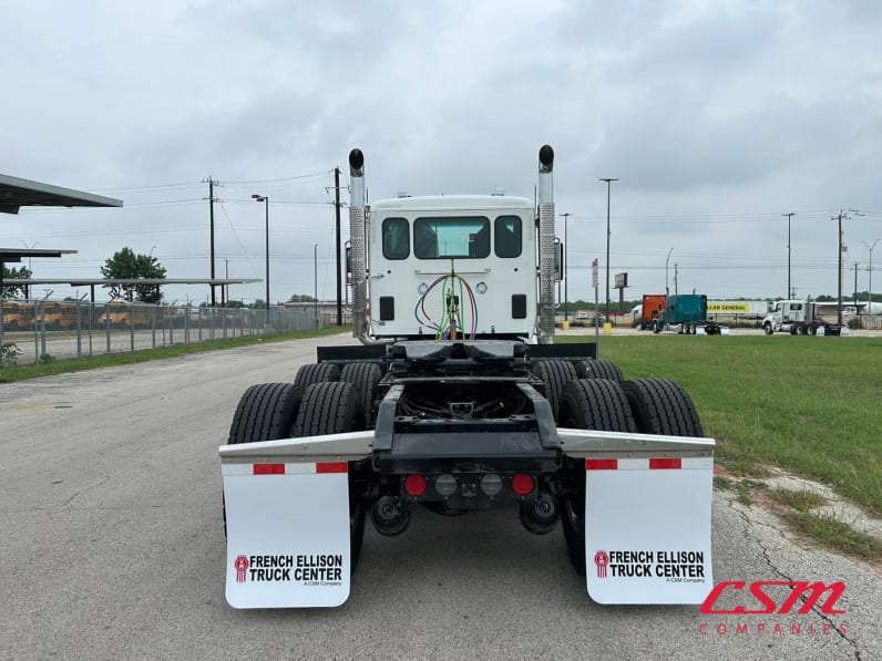 Exterior full rear view for this 2026 Kenworth T880 (Stock number: TJ216006)