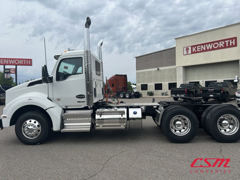 Exterior full driver side for this 2026 Kenworth T880 Short Hood (Stock number: TJ216227)