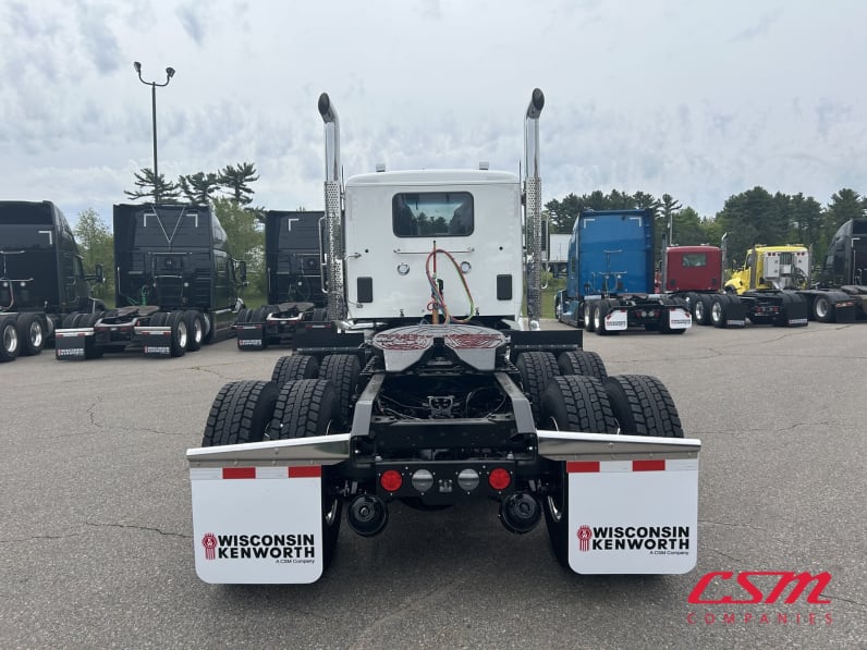 Exterior full rear view for this 2026 Kenworth T880 Short Hood (Stock number: TJ216227)