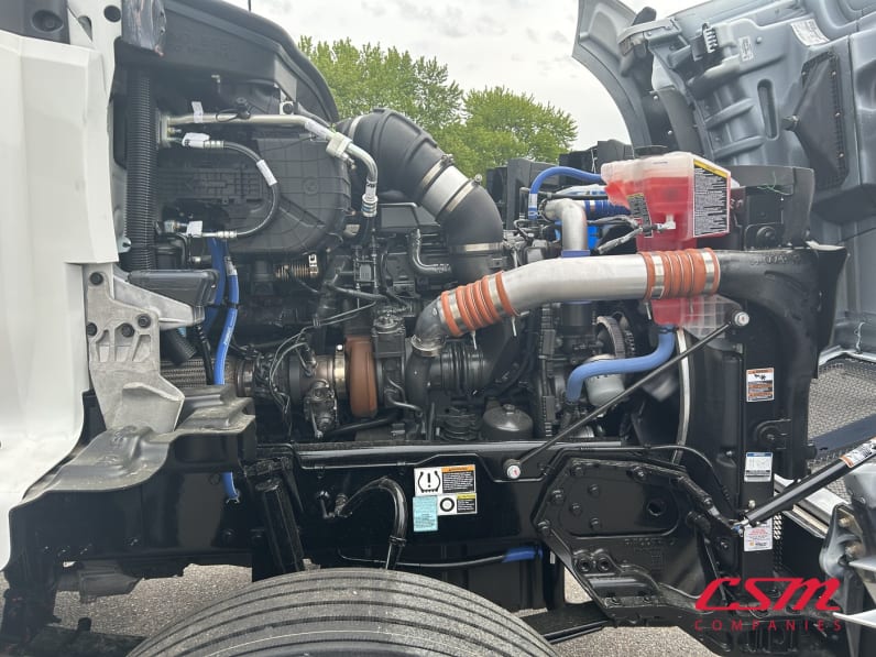 Passenger side engine for this 2026 Kenworth T880 Short Hood (Stock number: TJ216227)