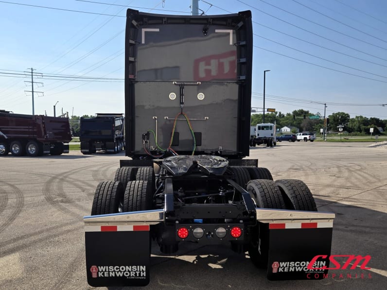 Exterior full rear view for this 2026 Kenworth T680 (Stock number: TJ219875)