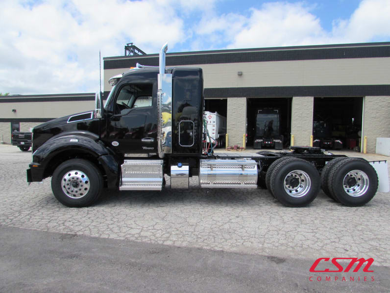 Exterior full driver side for this 2026 Kenworth T880 (Stock number: TJ219894)