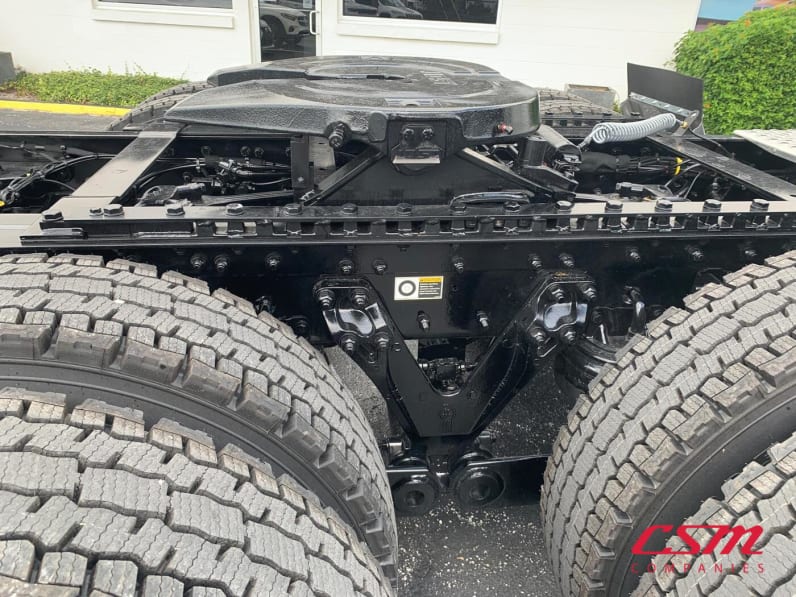 Center rear frame for this 2026 Kenworth T880 (Stock number: TJ219904)