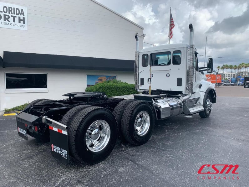 Exterior rear passenger side for this 2026 Kenworth T880 (Stock number: TJ219904)