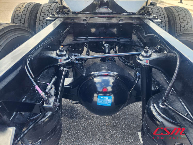 Center rear frame for this 2026 Kenworth T680 (Stock number: TJ219908)