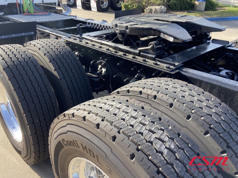 Driver side rear frame and tire tread for this 2026 Kenworth T880 (Stock number: TJ220175)