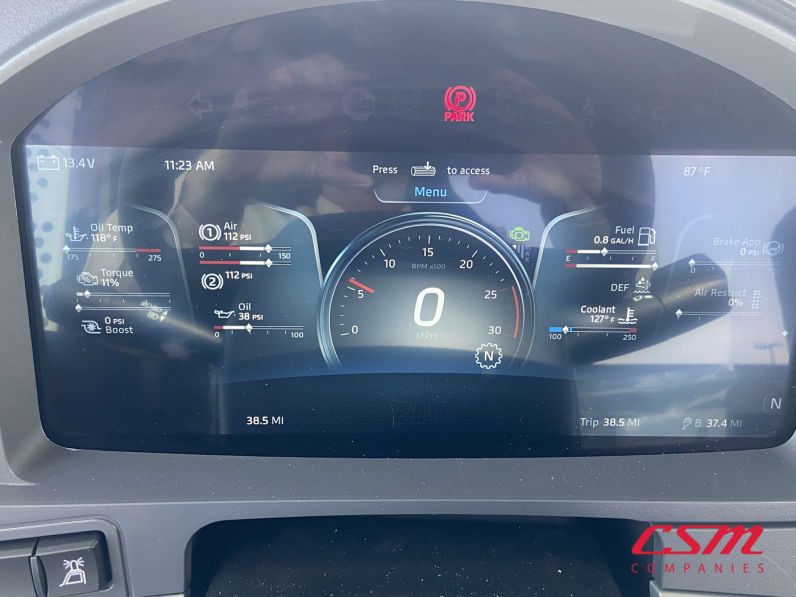 Mileage for this 2026 Kenworth T880 (Stock number: TJ220176)