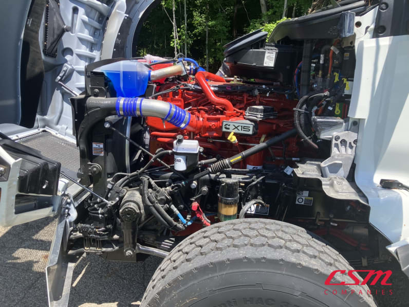 Drivers side engine for this 2026 Kenworth T880 (Stock number: TJ223770)Weeee