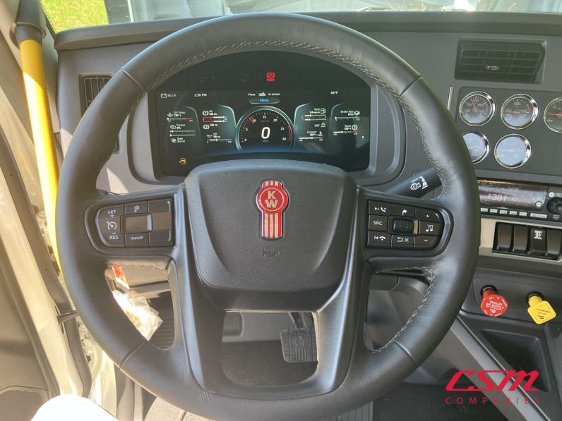 Interior dash for this 2026 Kenworth T880 (Stock number: TJ223770)Weeee