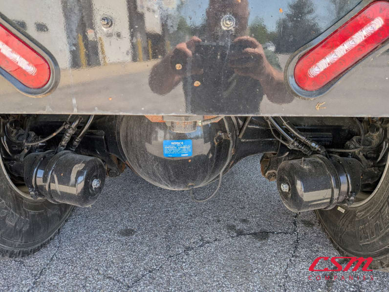 Center rear frame for this 2026 Kenworth T880 (Stock number: TJ223878)Weeee