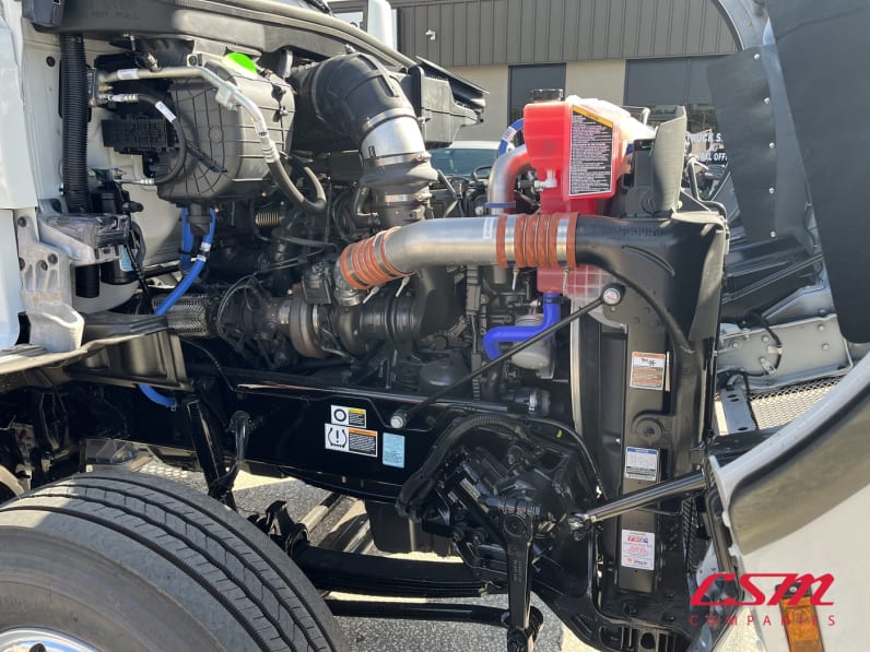 Passenger side engine for this 2026 Kenworth T880 (Stock number: TJ224700)