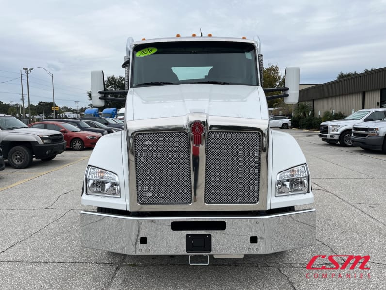 Exterior full front view for this 2026 Kenworth T880 (Stock number: TJ224701)