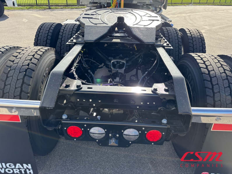 Center rear frame for this 2026 Kenworth T880 (Stock number: TJ224818)
