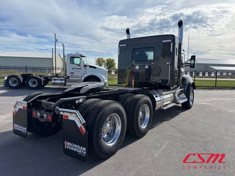 Exterior rear passenger side for this 2026 Kenworth T880 (Stock number: TJ224818)