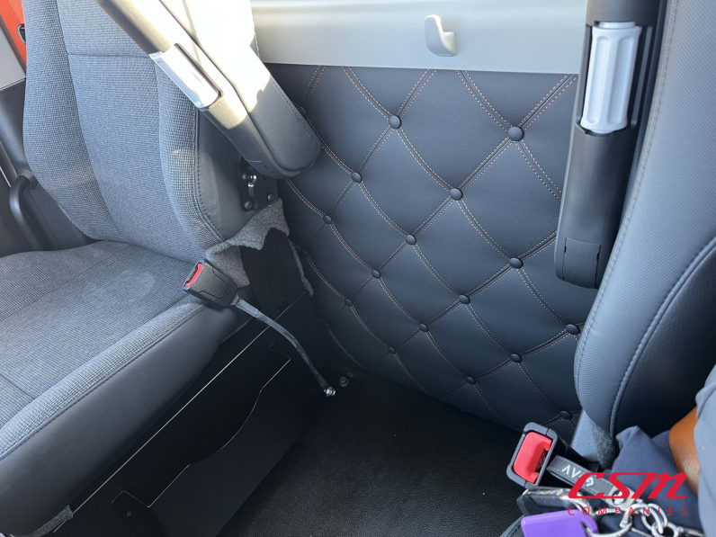 Interior cockpit for this 2026 Kenworth T880 (Stock number: TJ228247)