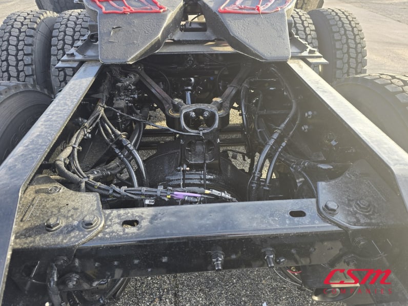 Center rear frame for this 2026 Kenworth T880 (Stock number: TJ228278)