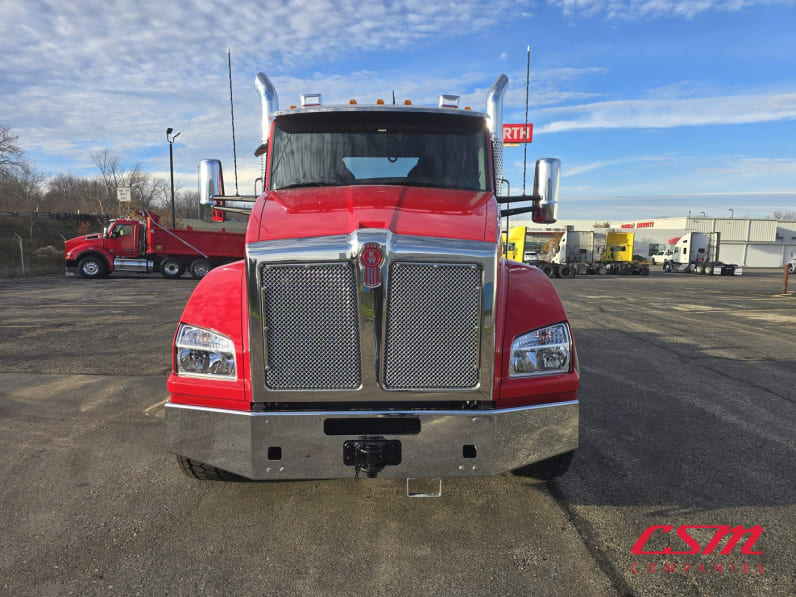 Exterior full front view for this 2026 Kenworth T880 (Stock number: TJ228278)