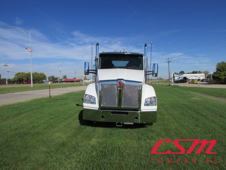 Exterior full front view for this 2026 Kenworth T880 (Stock number: TJ228394)
