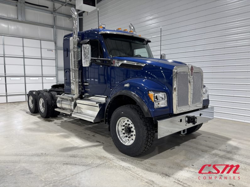Exterior front passenger side for this 2026 Kenworth T880S (Stock number: TJ228891)Weeee