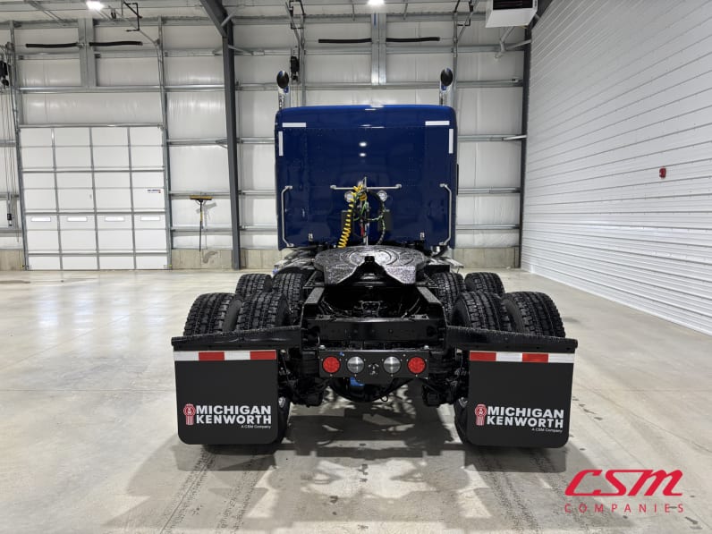 Exterior full rear view for this 2026 Kenworth T880S (Stock number: TJ228891)Weeee