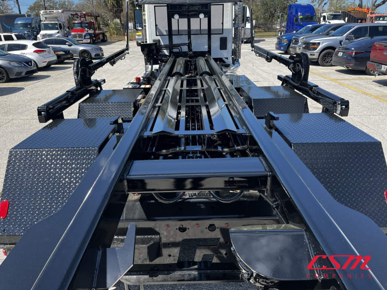 Center rear frame for this 2026 Kenworth T880 (Stock number: TJ230038)Weeee