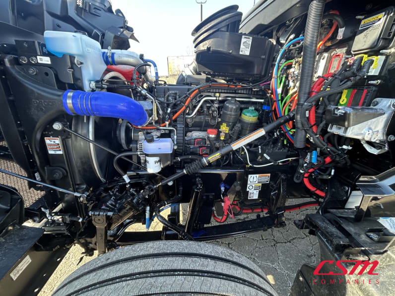 Drivers side engine for this 2026 Kenworth T880 (Stock number: TJ230040)Weeee