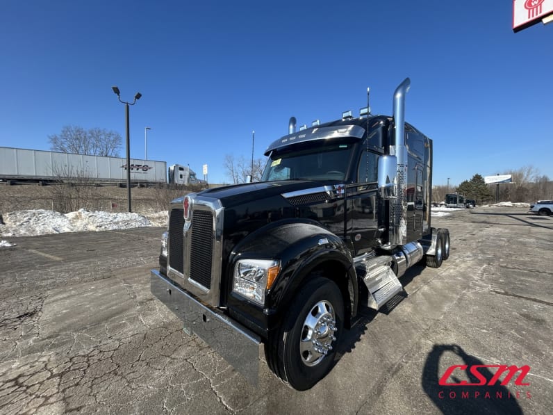 Exterior front drivers side for this 2026 Kenworth T880 (Stock number: TJ230040)Weeee