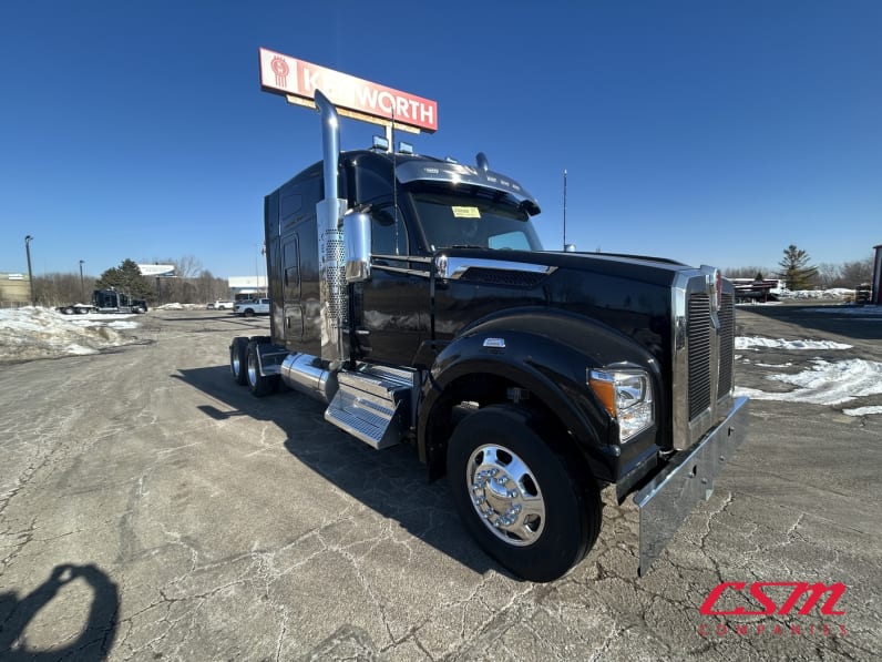 Exterior front passenger side for this 2026 Kenworth T880 (Stock number: TJ230040)Weeee