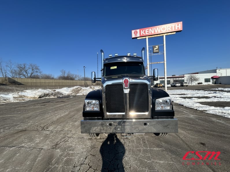 Exterior full front view for this 2026 Kenworth T880 (Stock number: TJ230040)Weeee