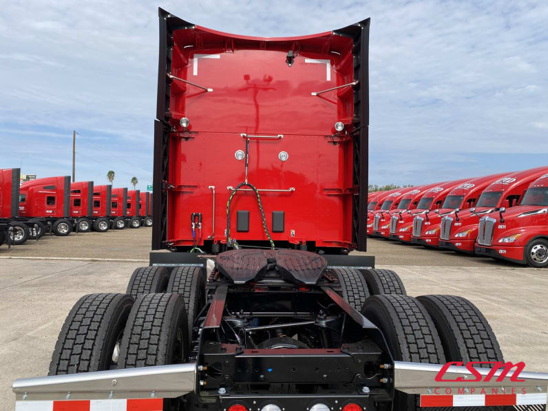 Exterior full rear view for this 2026 Kenworth T680 (Stock number: TJ230134)