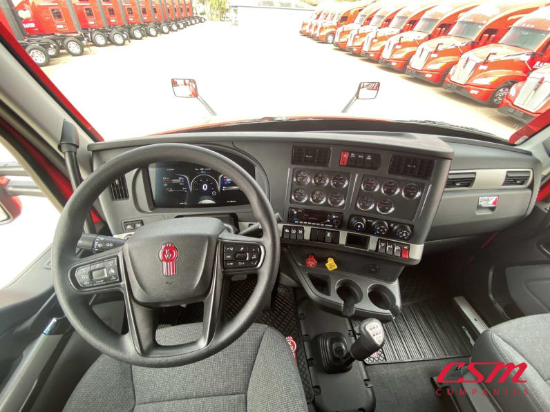 Interior dash for this 2026 Kenworth T680 (Stock number: TJ230134)