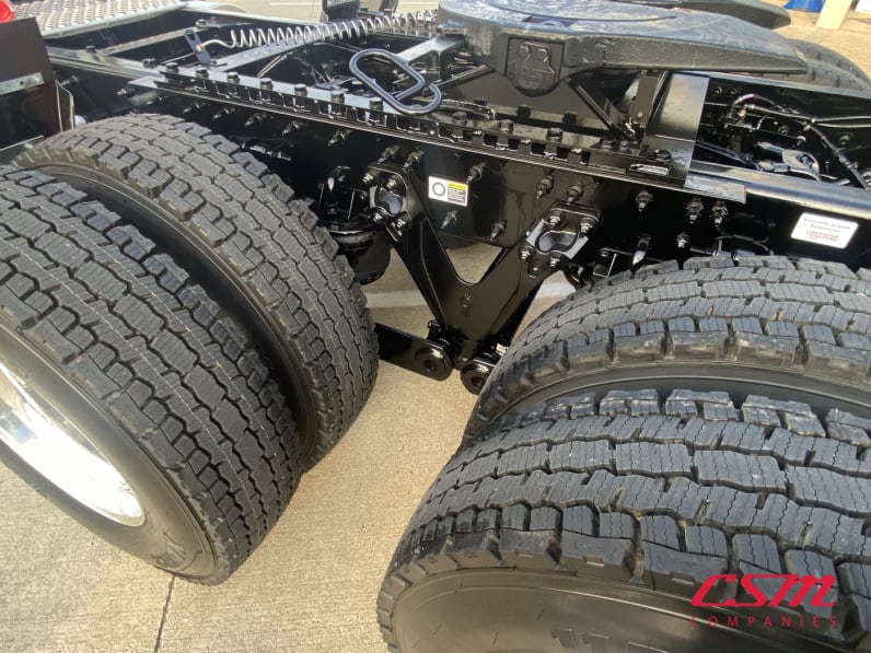 Driver side rear frame and tire tread for this 2026 Kenworth T880 (Stock number: TJ230136)Weeee