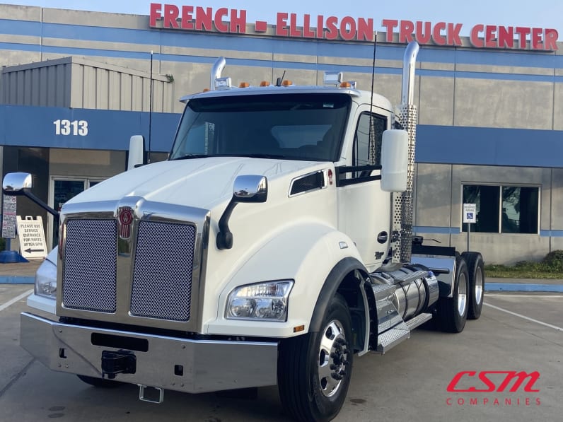 Exterior front drivers side for this 2026 Kenworth T880 (Stock number: TJ230136)Weeee