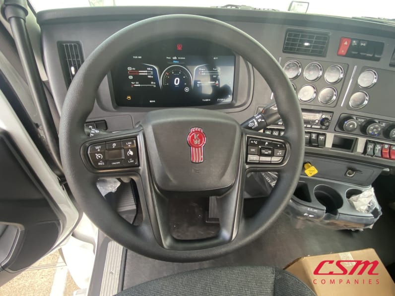 Interior cockpit for this 2026 Kenworth T880 (Stock number: TJ230136)Weeee