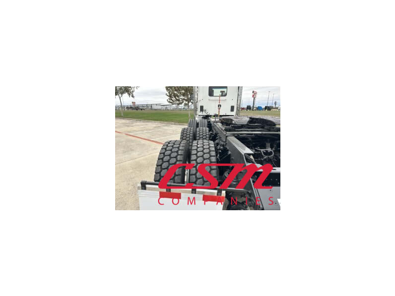 Driver side rear frame and tire tread for this 2026 Kenworth T880 (Stock number: TJ230860)Weeee