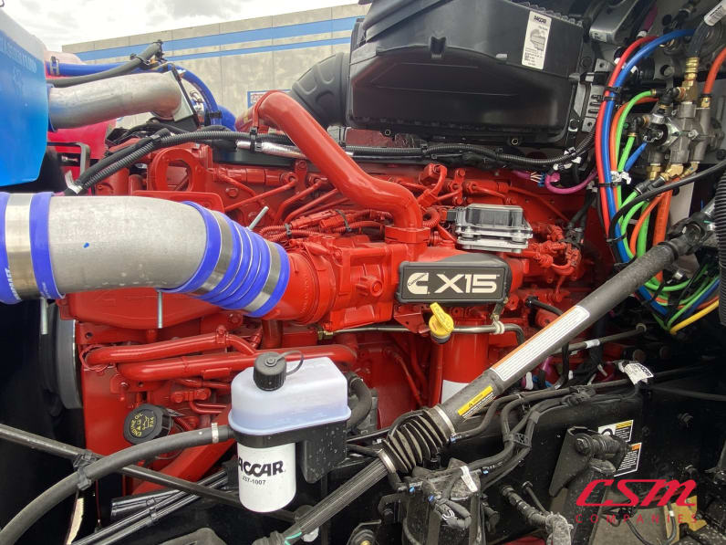 Drivers side engine for this 2026 Kenworth T880 (Stock number: TJ230860)Weeee