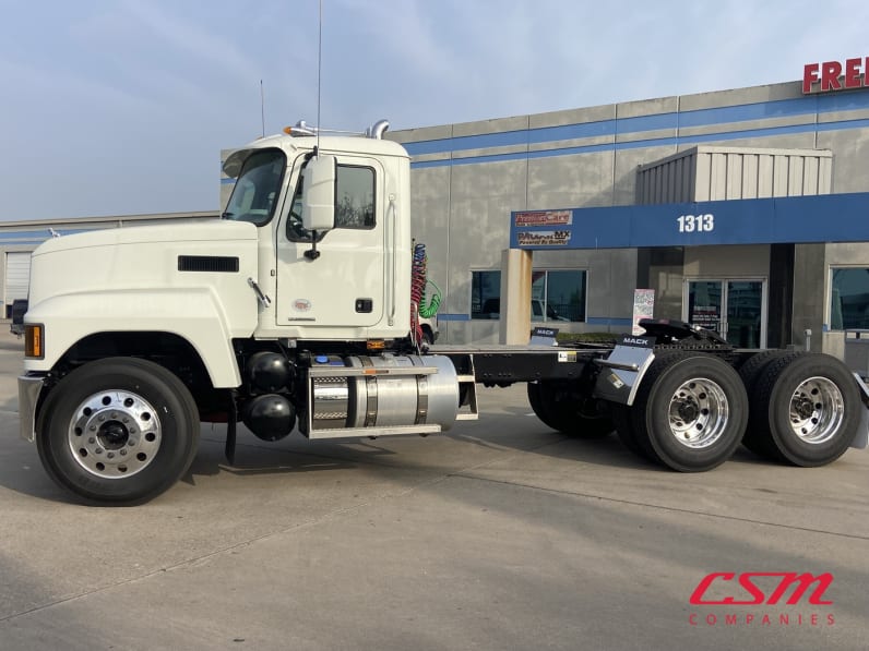 Exterior full driver side for this 2026 Mack Pinnacle PI64 (Stock number: TM018296)
