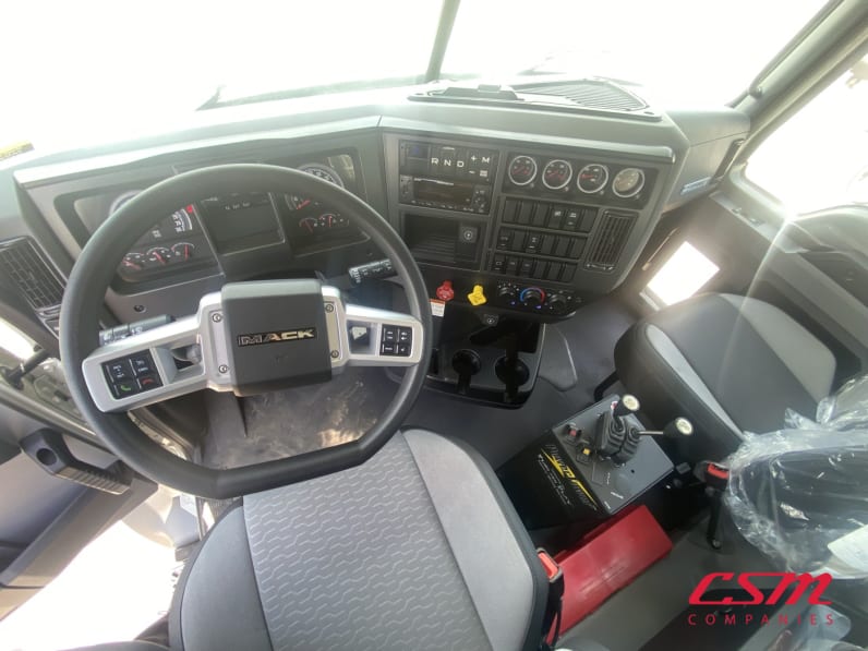 Interior cockpit for this 2026 Mack Granite GR64 (Stock number: TM051005)