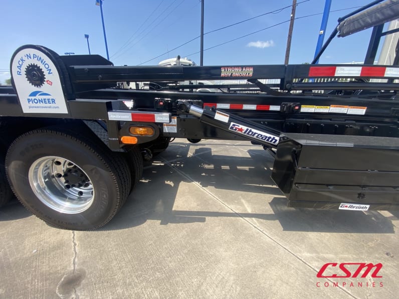 Interior driver side sleeper for this 2026 Mack Granite GR64 (Stock number: TM051005)