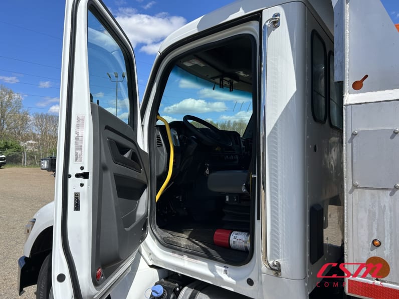 Drivers side door open for this 2026 Kenworth T280 (Stock number: TM219228)Weeee