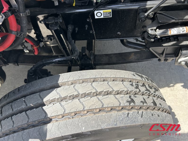 Passenger side front tire tread for this 2026 Kenworth T280 (Stock number: TM219229)Weeee