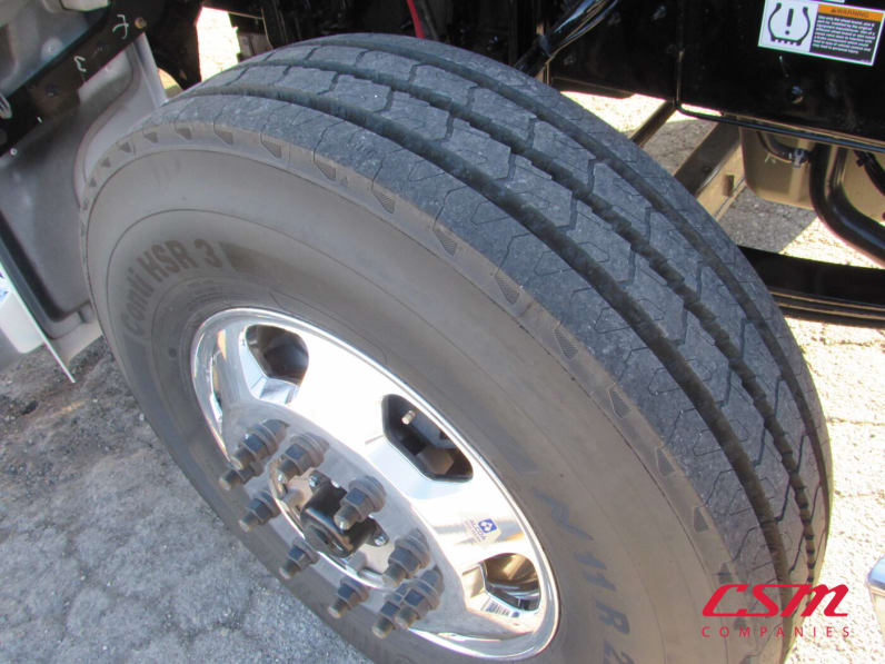 Passenger side front tire tread for this 2026 Kenworth T380 (Stock number: TM223844)
