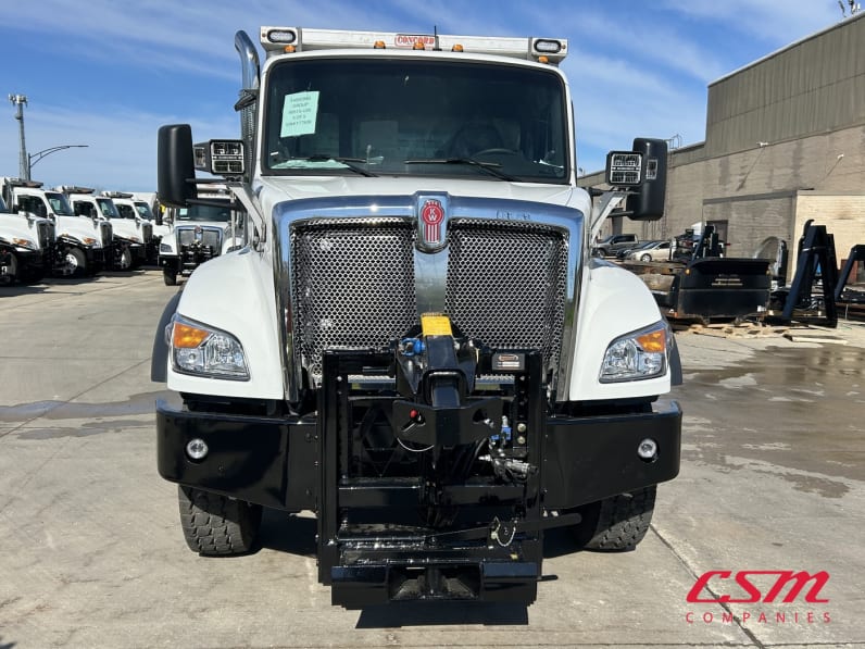 Exterior full front view for this 2026 Kenworth T280 (Stock number: TM229051)Weeee