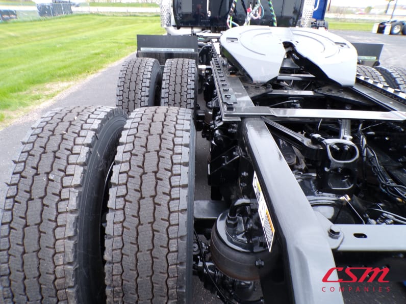 Driver side rear frame and tire tread for this 2026 Kenworth T880 (Stock number: TR195419)Weeee