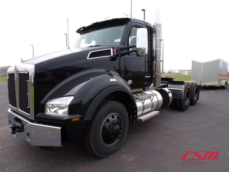 Exterior front drivers side for this 2026 Kenworth T880 (Stock number: TR195419)Weeee